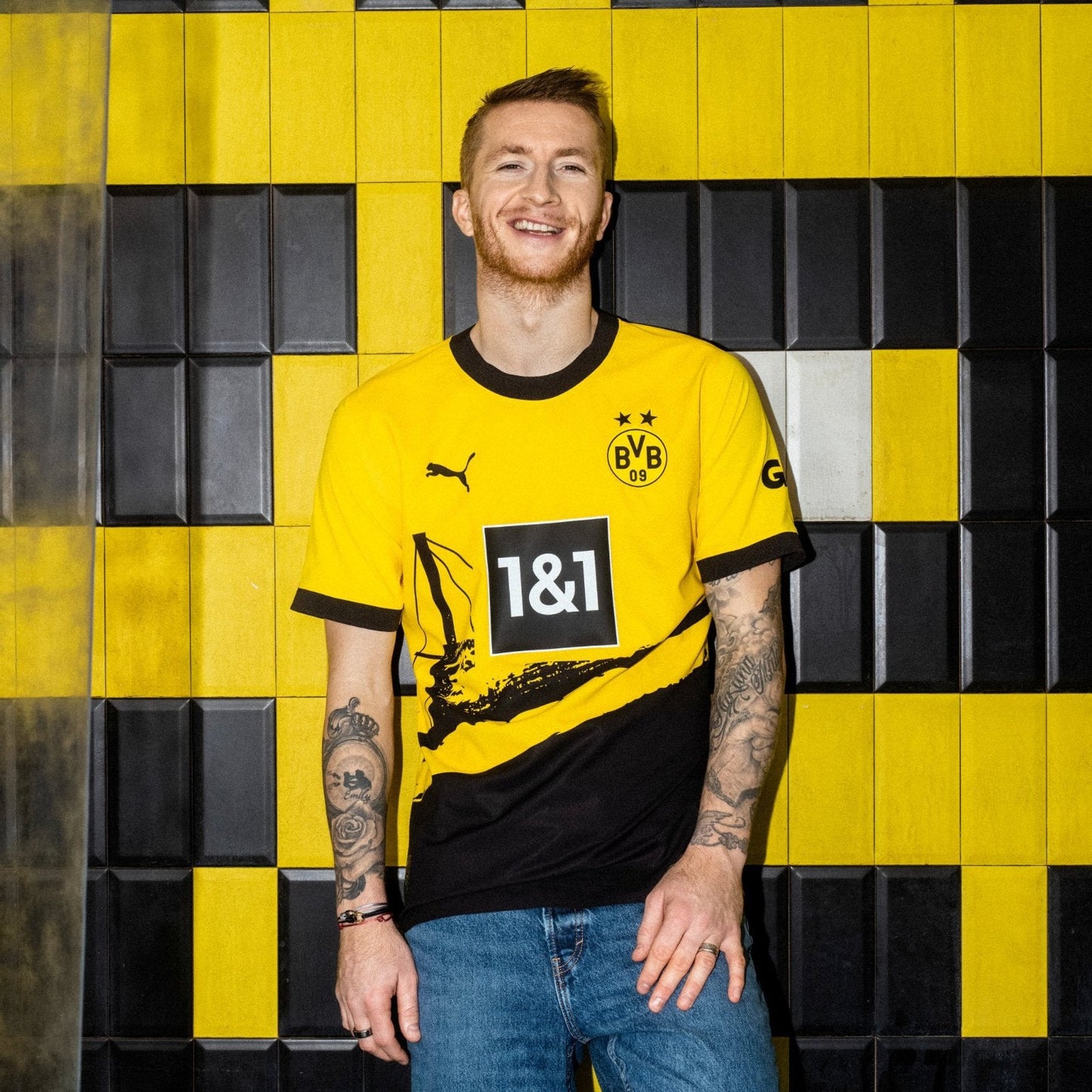 BVB 23/24 Home Kit